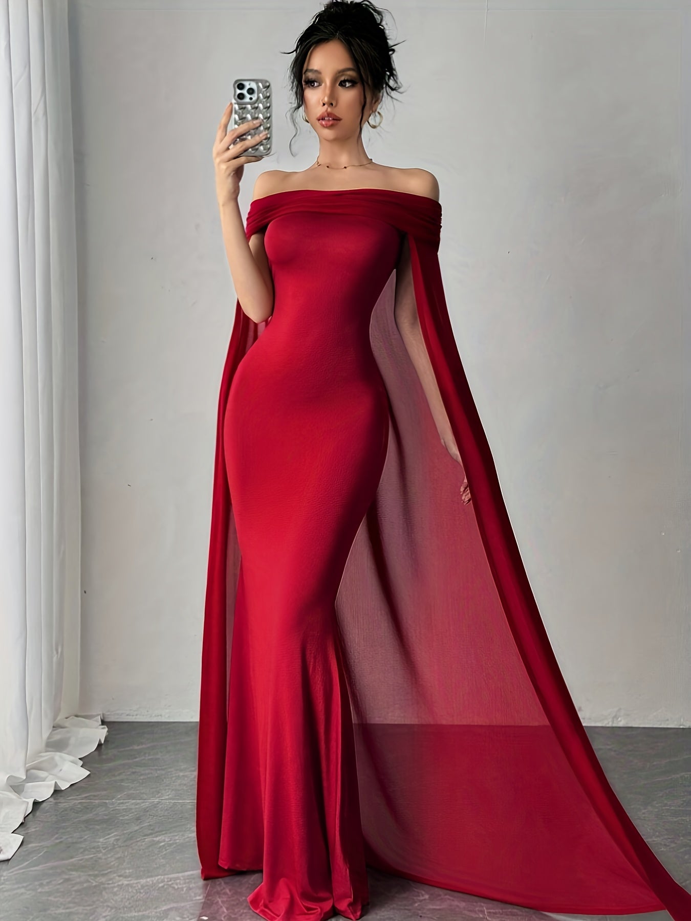 Bordeaux Divine – robe bordeaux à traîne