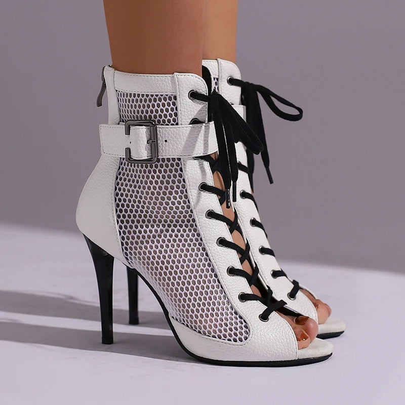 Bounty - Chaussure talon stylé Blanche et noir NOUVEAU