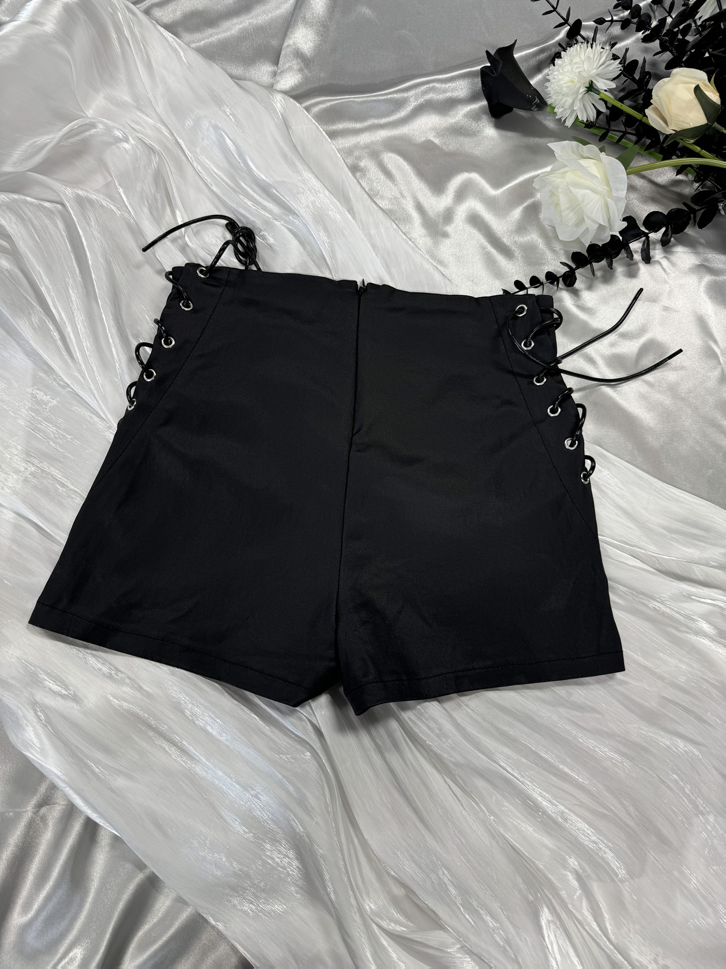 Allure Rebelle - short lacet