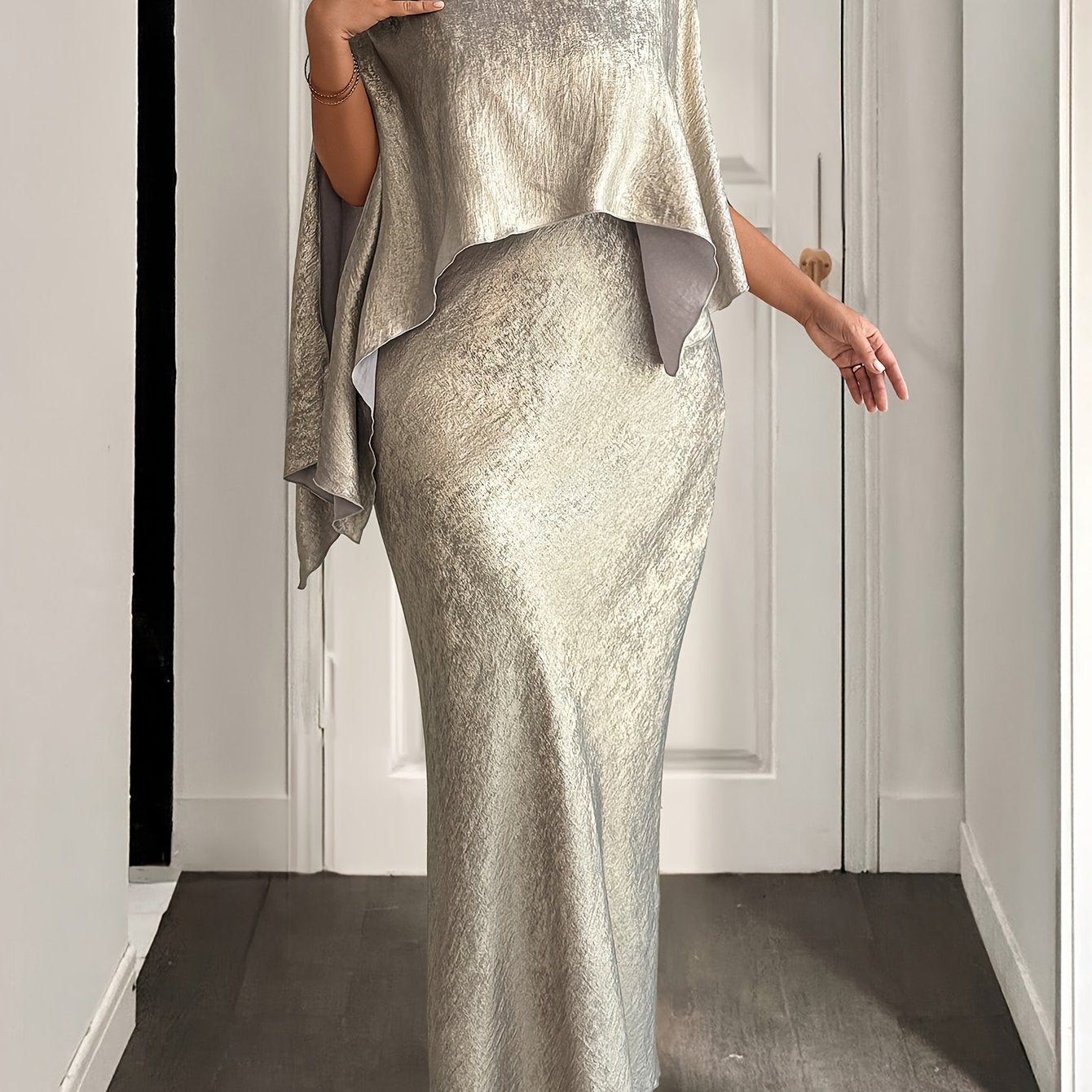 Élanut – robe grande taille décolleté plongeant