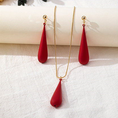 NOIR ÉCLAT – Set élégant Simplicité et distinction à l’européenne.