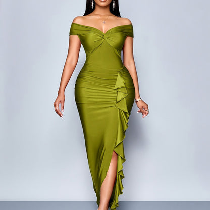 Noire Chic – Robe noire mi-longue asymétrique à taille froncée