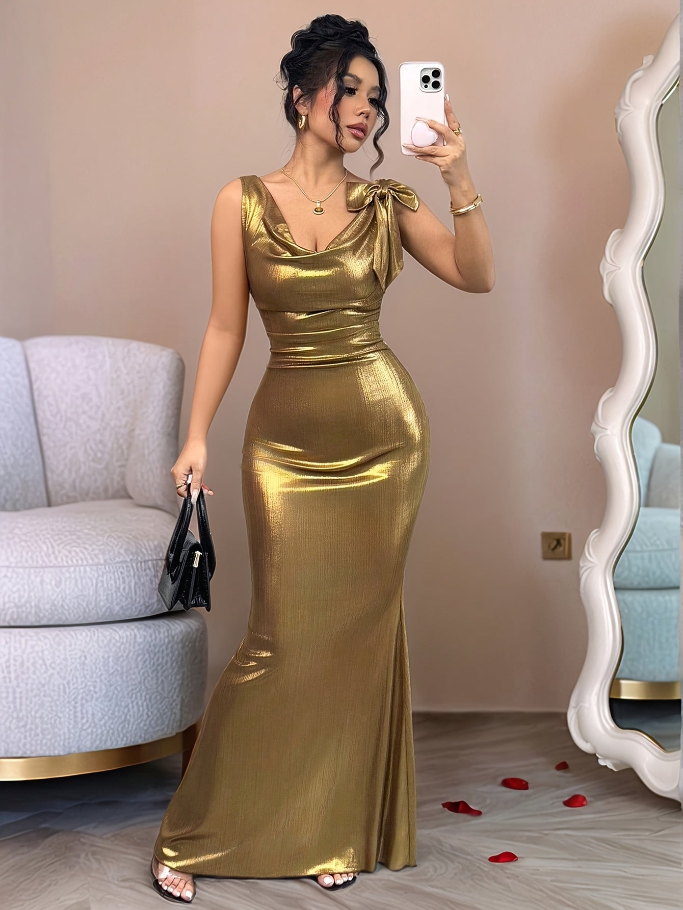 Orélia – robe dorée métallisée asymétrique