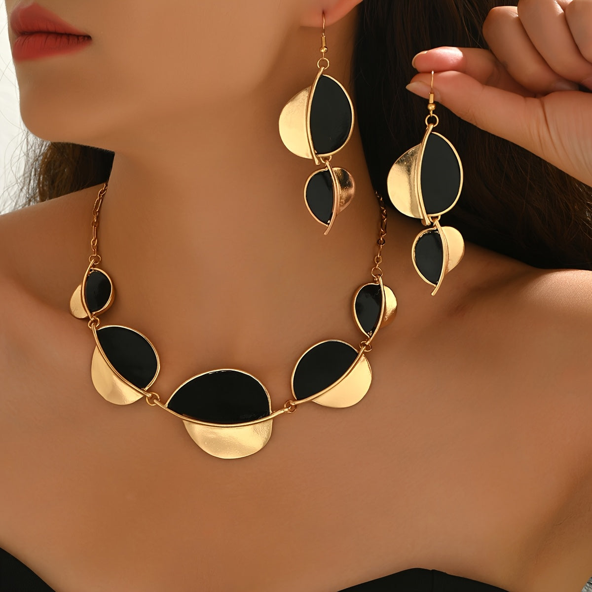 Golden Noir Asymétrie - Élégance moderne dorée et noire