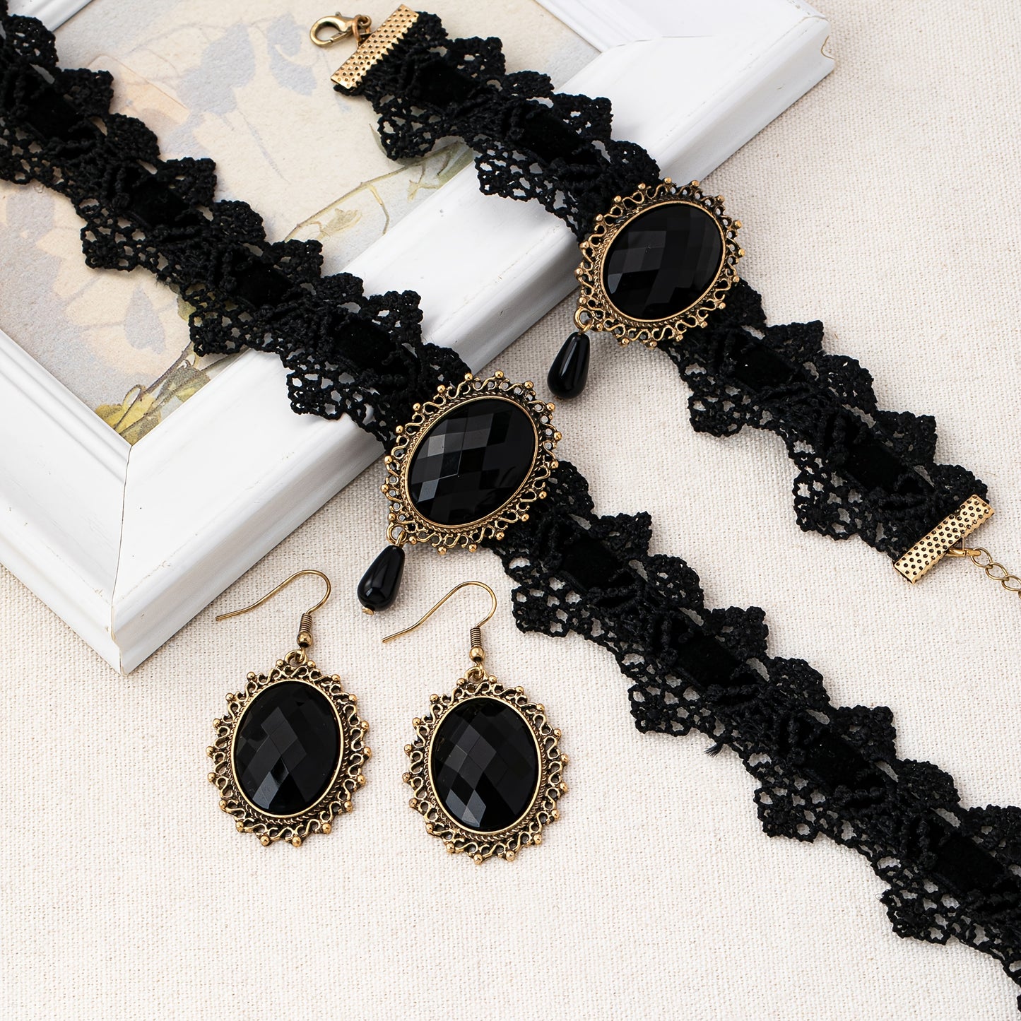 Nico- collier  ras de cou + boucles d'oreilles + bracelet