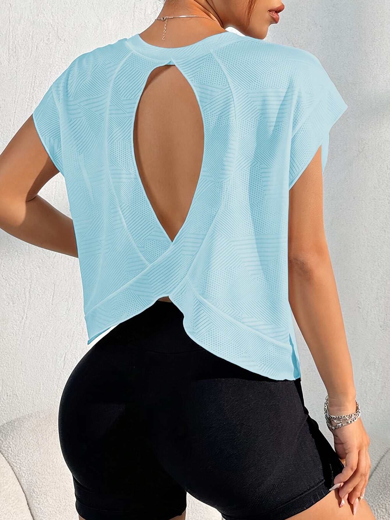 Aérien Soft – T-shirt léger semi-transparent, coupe ample et fluide.