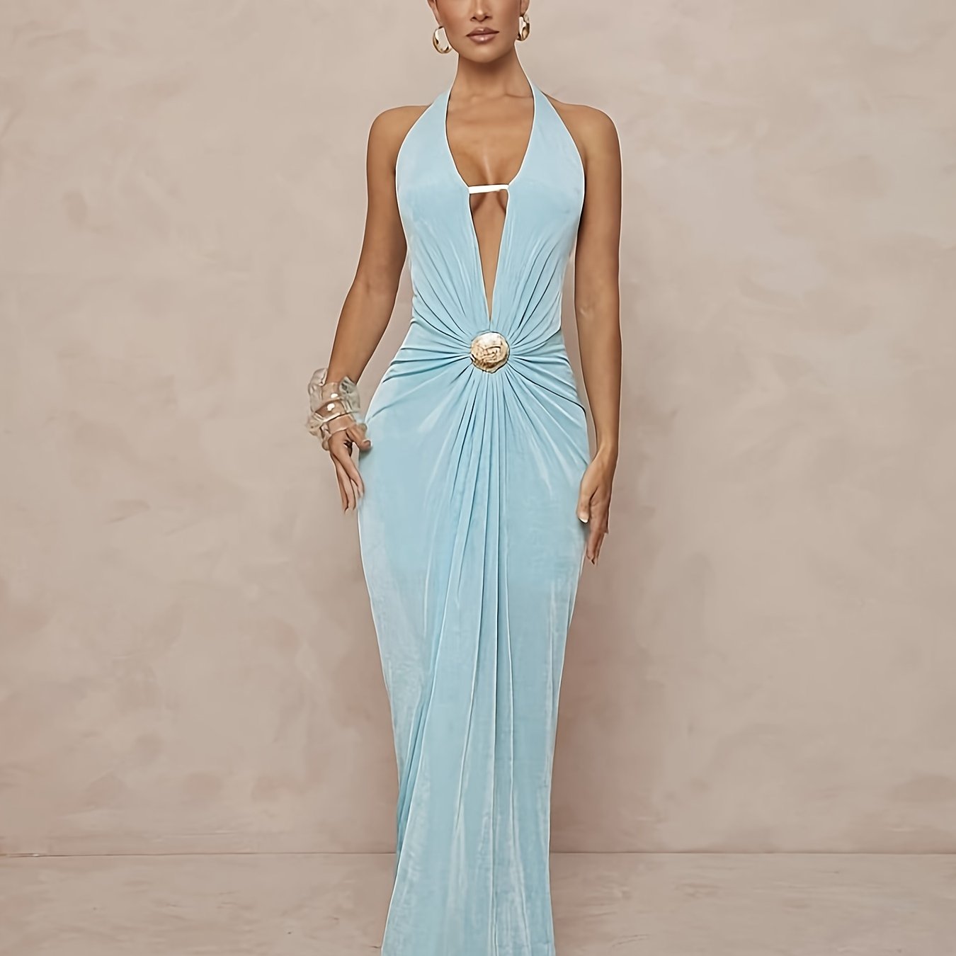 Navy Sirène – Bleu marine, dos nu, décolleté V, élégance intemporelle.