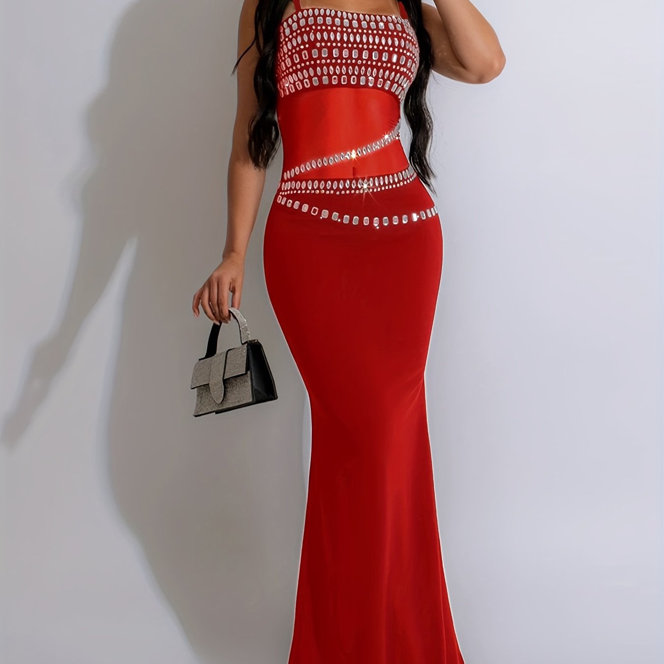 SCARLÈNE – Robe sirène à strass.