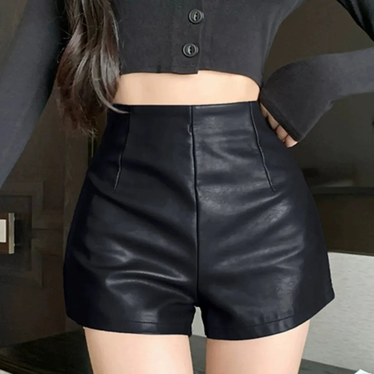 Ombrine - Short en similicuir marron, noir ou beige