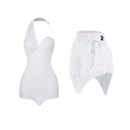 DuoFrange- Top asymétrique et jupe à franges pour un look rythmé.