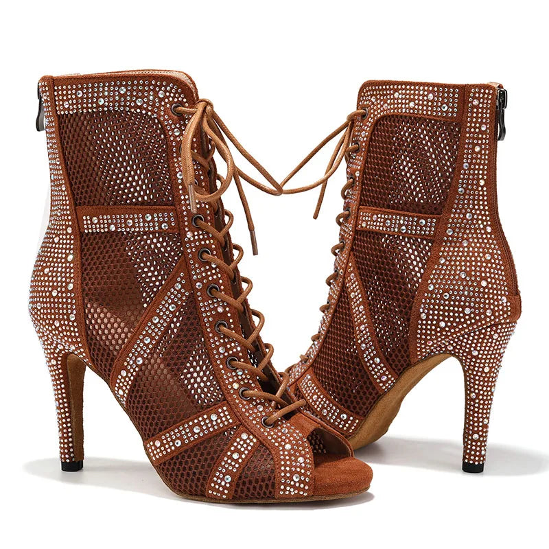 Stardust – Reflets pailletés et maintien parfait pour un look céleste.