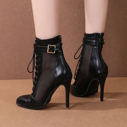 Eclipse Boot – Bottine heels look affirmé, stabilité et élégance en un pas.