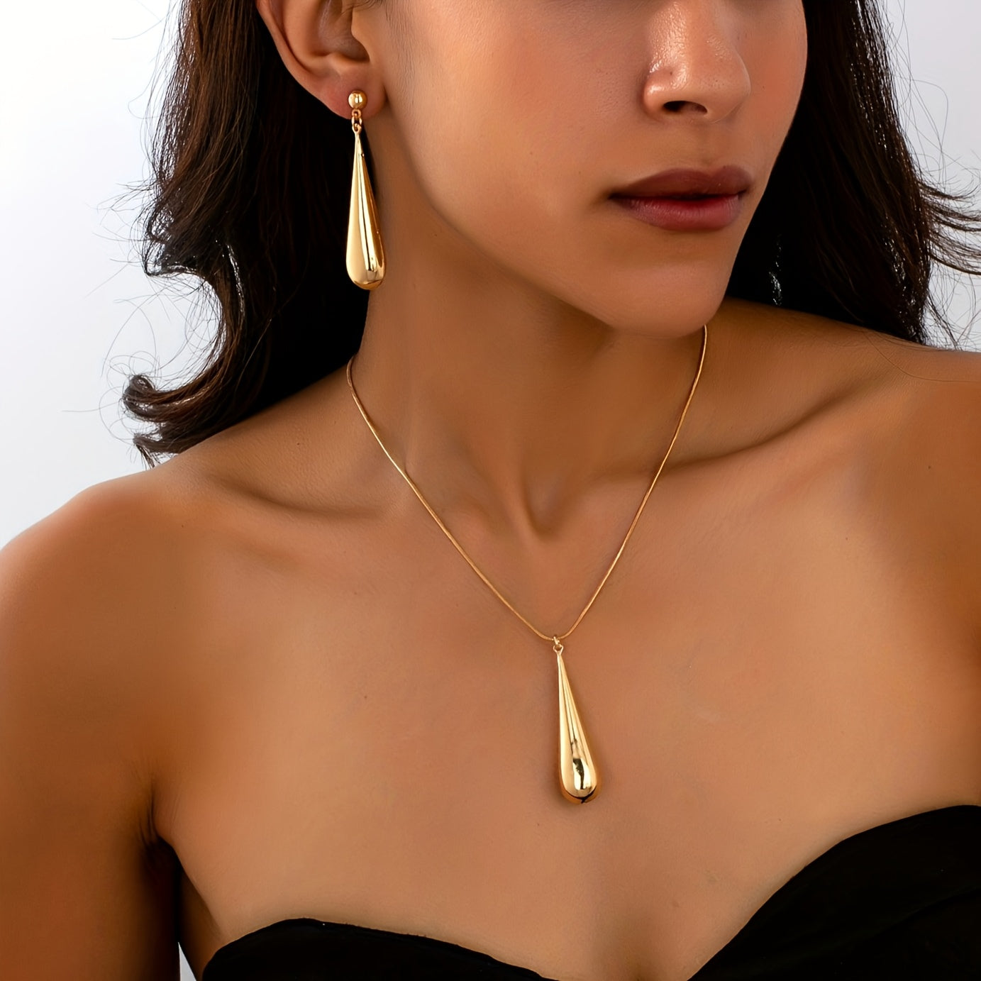 NOIR ÉCLAT – Set élégant Simplicité et distinction à l’européenne.