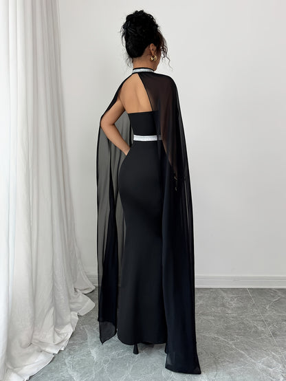 AÉLINE – Robe bandeau fluide à cape