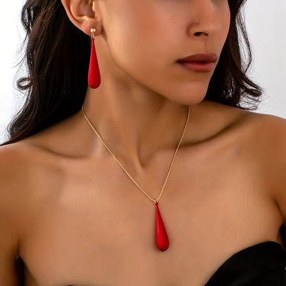 NOIR ÉCLAT – Set élégant Simplicité et distinction à l’européenne.