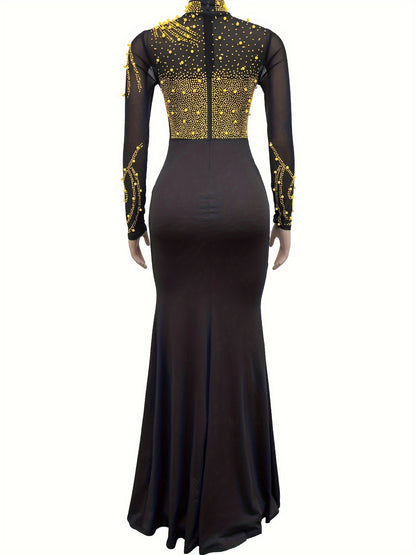 Noire Strass – Robe noire longue à manches transparentes et strass dorés