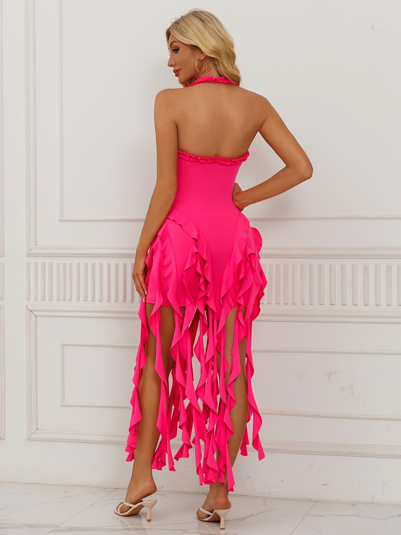 Rosalía – Robe Halter Dentelle & Volants