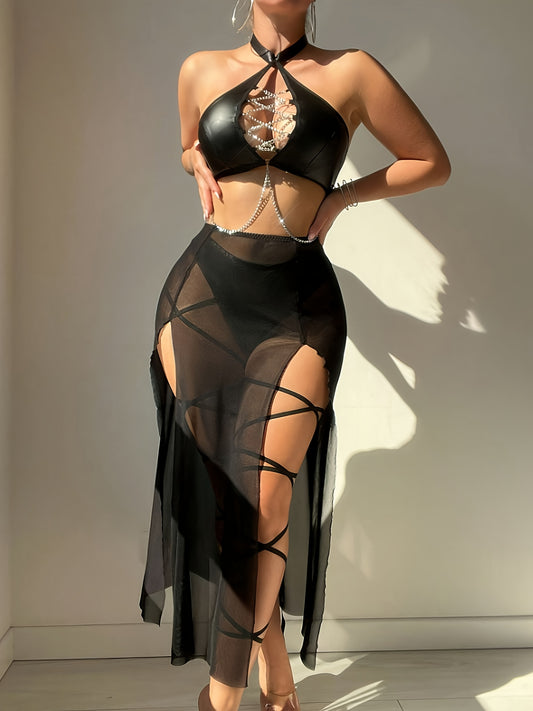 Licou – Bretelles croisées, couleur unie, simplicité sensuelle.