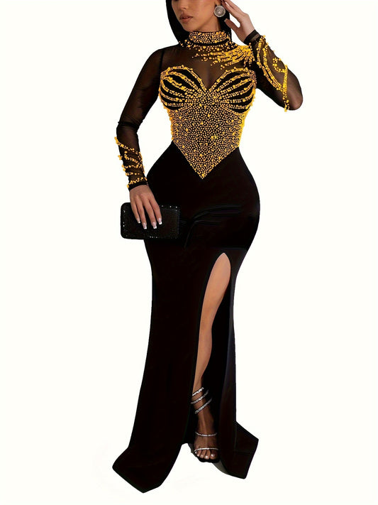 Noire Strass – Robe noire longue à manches transparentes et strass dorés