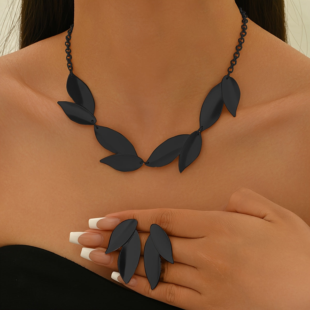 LUNARIA – Ensemble minimaliste feuille dorée.